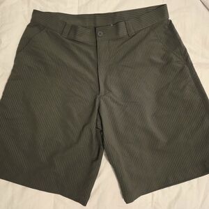 Under Armour Men’s HeatGear Match Play Golf Shorts - Green Pinstripe